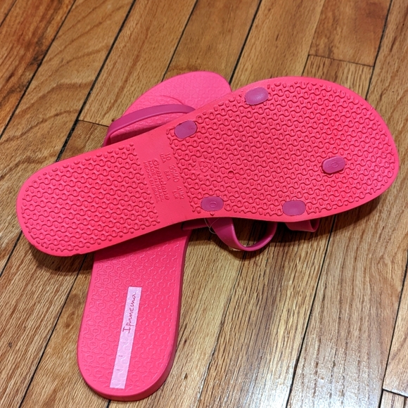 Slippers - Picture 3 of 3